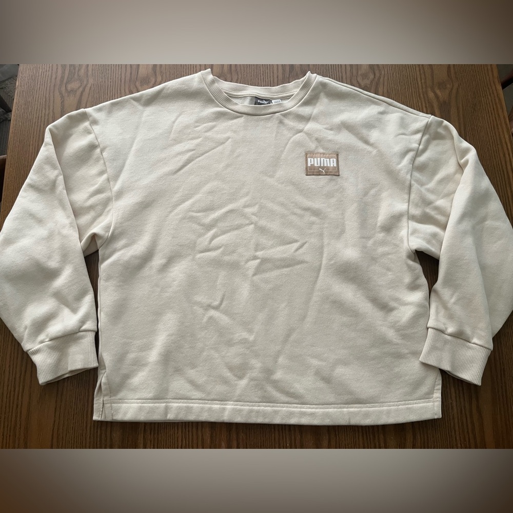 Puma Women’s Cream Sweatshirt lightweight size M